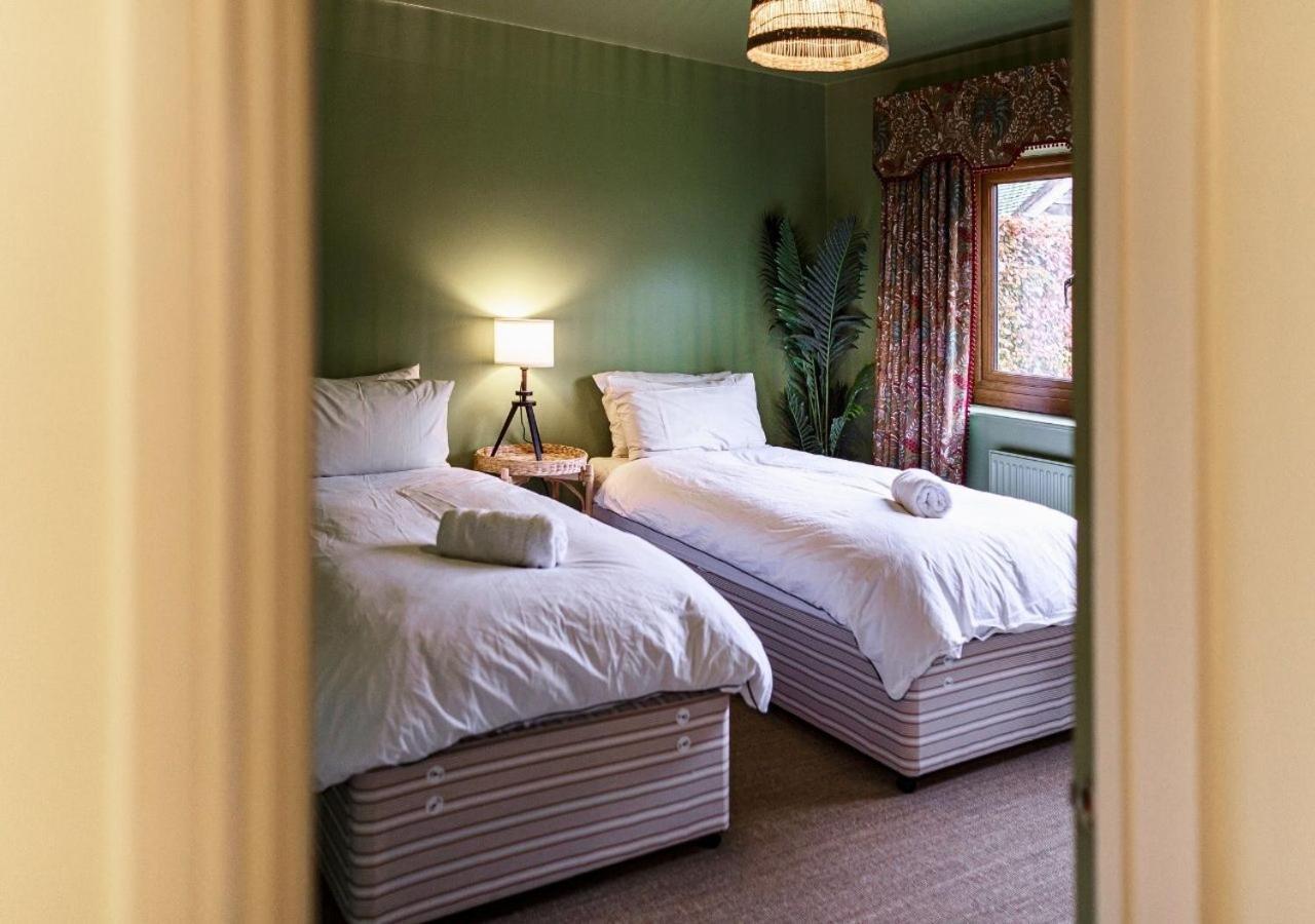 Charming 3bd Cotswolds Family Retreat Holiday home Bourton-on-the-Water